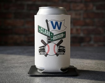W Flag Clark & ​​Addison Streets basebollburkkylare | Chicago Cubs stadioninspirerad design