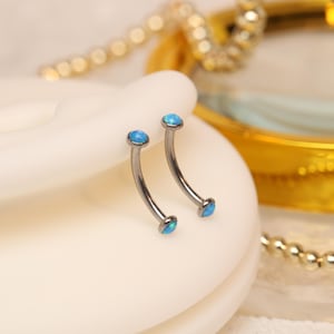 Eyebrow Jewelry Blue Opal Flat Curved Barbell Bridge Jewelry Titanium Labret Stud 16g Cartilage Earring
