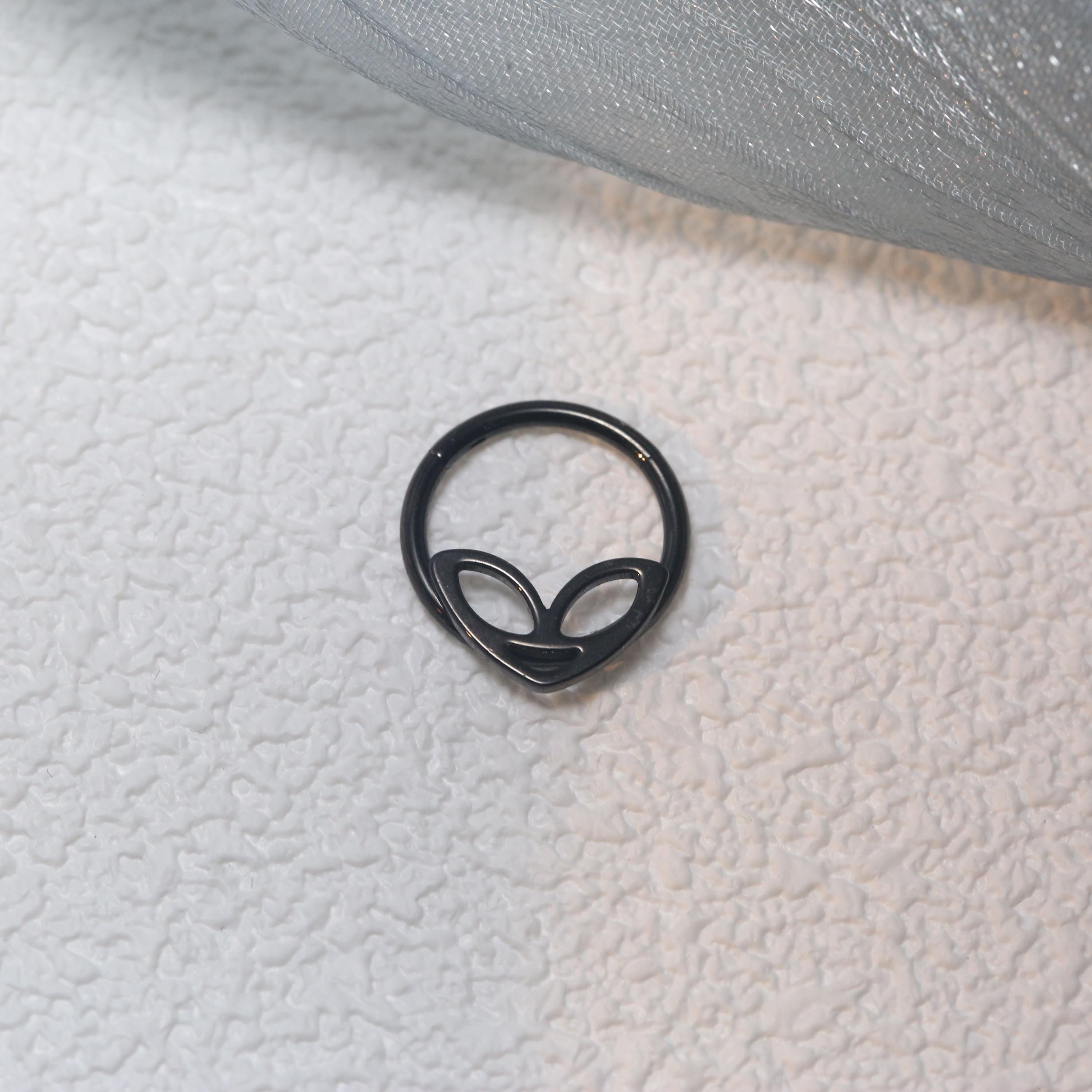 Unique Alien Shape Nose Ring Nasal Septum Ring Fashion Nose Ring 16G ...