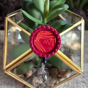 Petri dish agar - microbiology - retractable badge reel