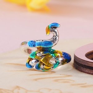 Peacock Crochet Ring, Adjustable Crochet With Thread Ring, Yarn Guide Ring, Ring Knitting Tool, Yarn Guides, Opening Finger Yarn Guide
