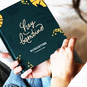 Album Deuxième année Bébé | 100% sur-mesure | Livre de naissance personnalisé | À créer depuis votre mobile | Floral