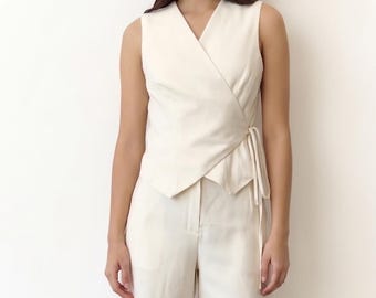 Tencelväst och shortsset | Omlottväst, del av set | Minimalistiskt sommarset i två delar