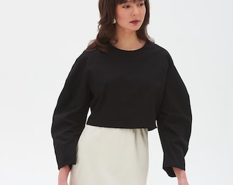 Svart bomulls-croptop: Iögonfallande ballongärmar, minimalistisk elegant design