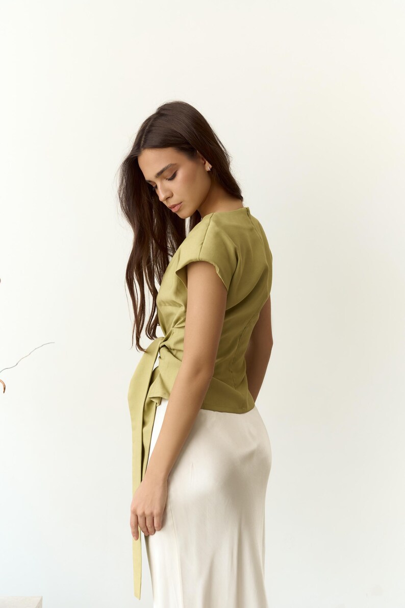 Tencel-omlottopp, blus med justerbar midja, t-shirt med knytband, minimalistisk sommarskjorta bild 9