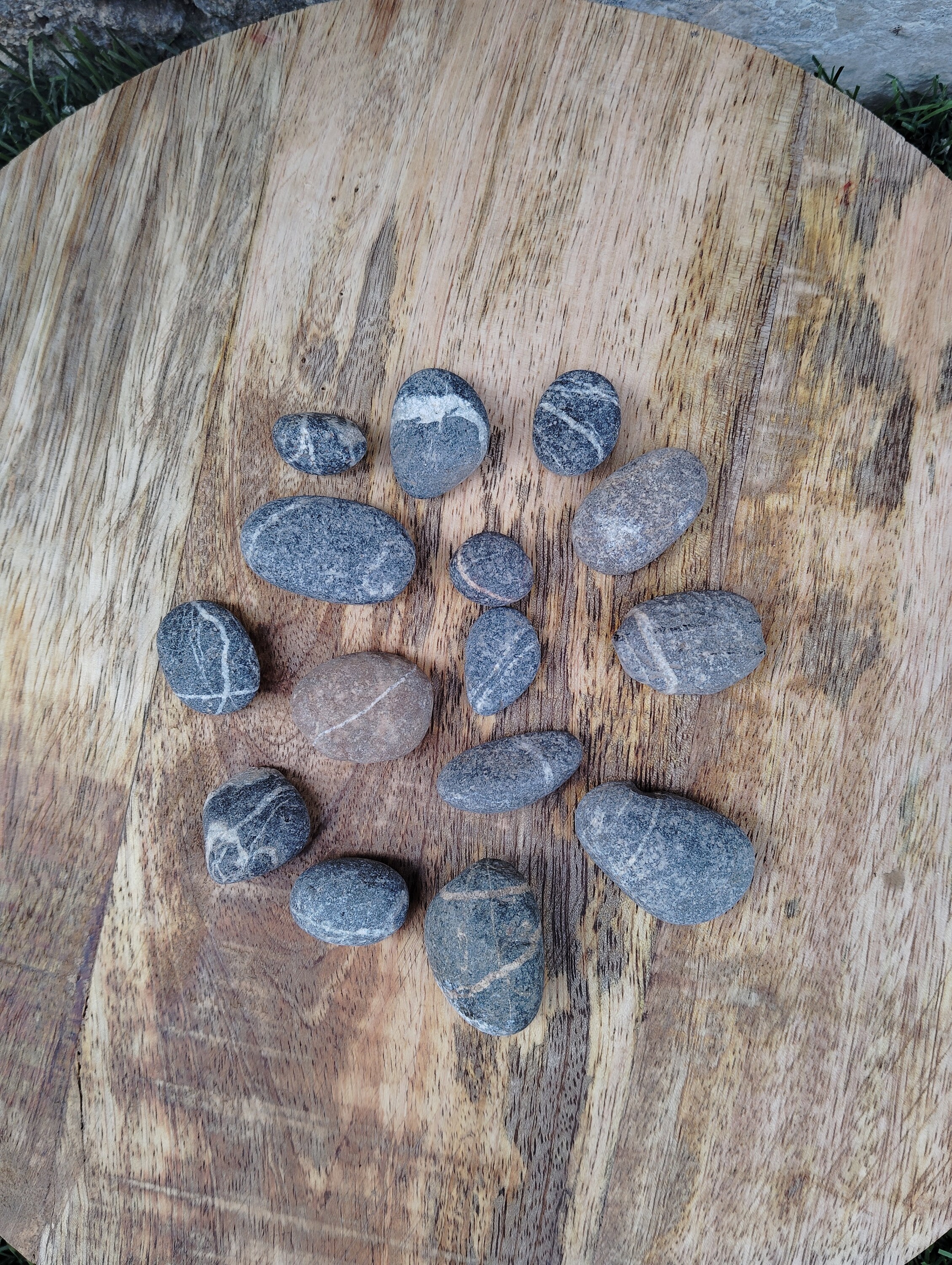 工芸品や装飾用の小さな滑らかな石15個 - Etsy 日本