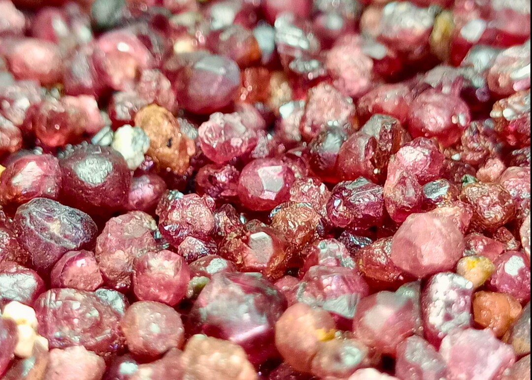 Deep Red Pyrope Garnet, Pigeon Blood Color, Raw Crystal of Precious ...
