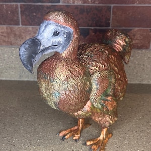 Standing Dodo Statue | 3D Printed Decorative Figurine | Painted or Unpainted