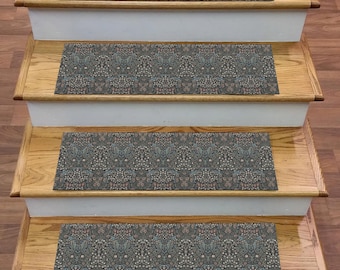 William Morris Blackthorn Stair Tread Rug: Non-Slip Botanical Carpet