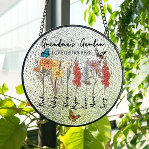 Personalized Grandma Garden Glass, Grandma&#39;s Birth Month Flower Stained Glass Suncatcher, Birth Flower and Name Gift, Mother&#39;s Day Gift