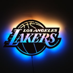 Art mural illuminé des Lakers de Los Angeles avec RVB, décoration murale en bois, lumière LED des Lakers, décoration d'intérieur ou comme cadeau d'anniversaire, enseigne LED Lakers, cadeau