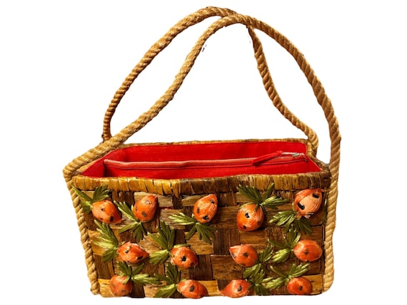 Vintage 1960s Basket Purse w/ Raffia Strawberries… - image 1