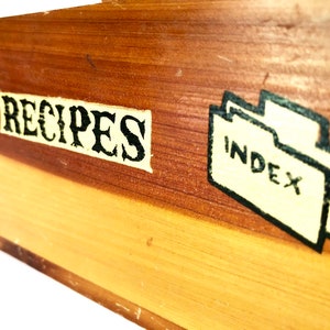 Angular wooden recipe box 1940s 1950s Great for treasured recipes Perfect housewarming gift Cedar wood image 4