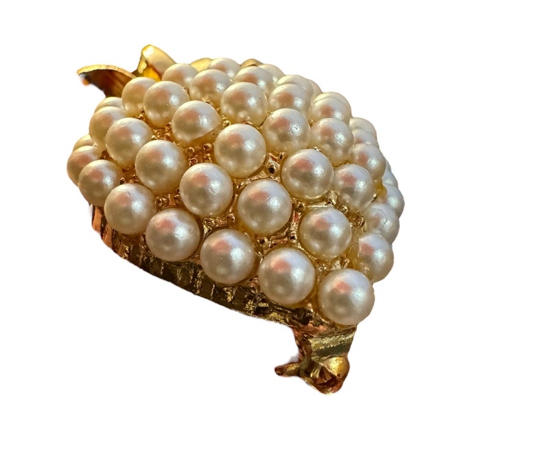 Vintage 1950s 1960s PELL/PED Gold Plated Strawberry Brooch w/ Pavé Faux Pearls Costume Jewelry image 3