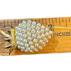 Vintage 1950s 1960s PELL/PED Gold Plated Strawberry Brooch w/ Pavé Faux Pearls Costume Jewelry image 8
