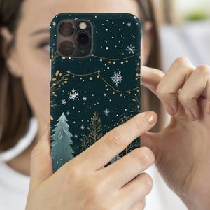 Coque de portable flocon de neige Winter Wonderland – iPhone 16, iPhone 16 Pro Max, Samsung et Pixel | Conception d&#39;arbre des fêtes de fin d&#39;année