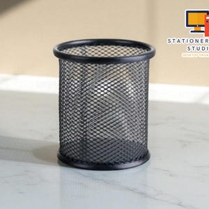 Portalápices de malla metálica / Organizador de escritorio colorido / Soporte para brochas de maquillaje y control remoto / Contenedor de almacenamiento multifuncional para oficina