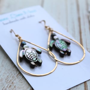 Pendientes Honu de nácar negro, joyería hawaiana