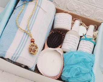Beach Spa Gift Box: Turkish Towel, Seashell Candle & Body Mist