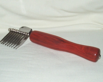 Pet Dematting Tool, Artisan Handcrafted Handle in Red Heart Wood, Stainless Steel Blades, Pet Lovers, Dogs, Cats