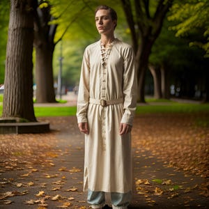 Medieval Men&#39;s Tunic with Lace-Up Neckline | Historical Renaissance Era Outfit for Cosplay | Full-Length, Lightweight, and Period Costume