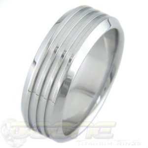 Titan drei Rillen mit Bevels Ring