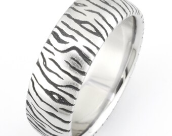 Laser Engraved Tiger Pattern on Titanium Ring