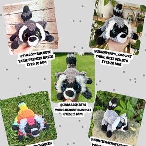 Op de afbeelding: Een collage getiteld TESTER APPRECIATION met vijf gehaakte wasbeerknuffels in diverse kleuren en texturen. Elke wasbeer heeft grote plastic ogen van 20 mm tot 25 mm, een gestreepte staart en is gelabeld met de maker en het gebruikte garen.