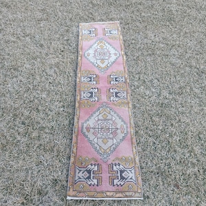 Vintage Turkish Oushak Runner Rug: Handmade Wool Entryway Carpet (1.7 x 5.11 Ft)