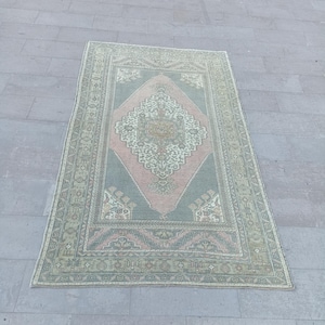 Neutral Vintage Turkish Rug 5x8: Handmade Wool Area Rug, Livingroom Rugs