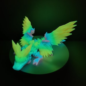 Dragon de cristal Aurora - Dragon arc-en-ciel GlowMagic - Dragon phosphorescent - jouet articulé imprimé 3D - décoration de bureau pour étagère