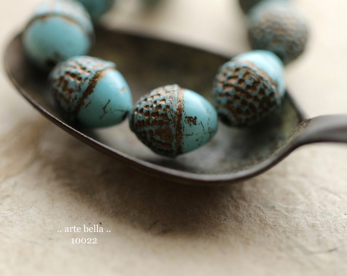 BRONZED SKY ACORNS .. 8 Premium Czech Glass Acorn Beads 12x10mm (10022-st) .. jewelry supplies