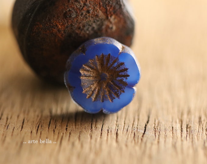GOLDEN CORNFLOWER PANSY .. 6 Etched Premium Czech Glass Hibiscus Flower Beads 14mm (9539-6) .. jewelry supplies