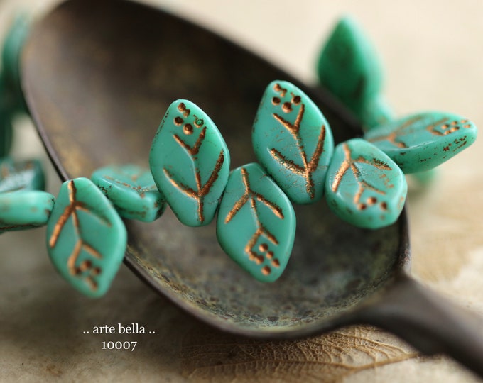 BRONZED TURQUOISE LEAVES .. 25 Premium Picasso Czech Glass Leaf Beads 12x8mm (10007-st)