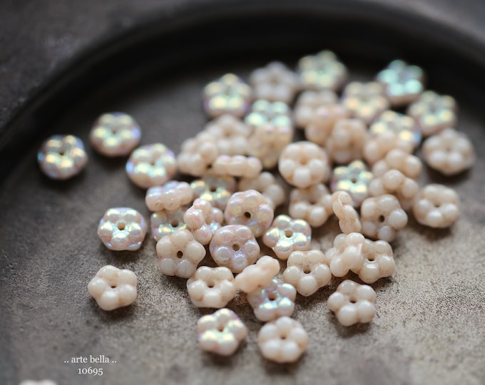 back in stock .. MYSTIC IVORY VINCA .. 50 Premium Czech Glass Flower Spacer Beads 5mm (10695-st) .. jewelry supplies