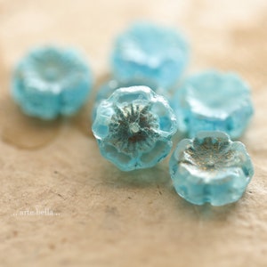 RUSTIC SKY PANSY .. 6 Premium Etched Czech Glass Hibiscus Flower Beads 12mm (9538-6)