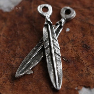 jewelry making supplies  .. PEWTER FEATHERS .. 4 Mykonos Greek Feather Charms 6x30mm (M188-4)
