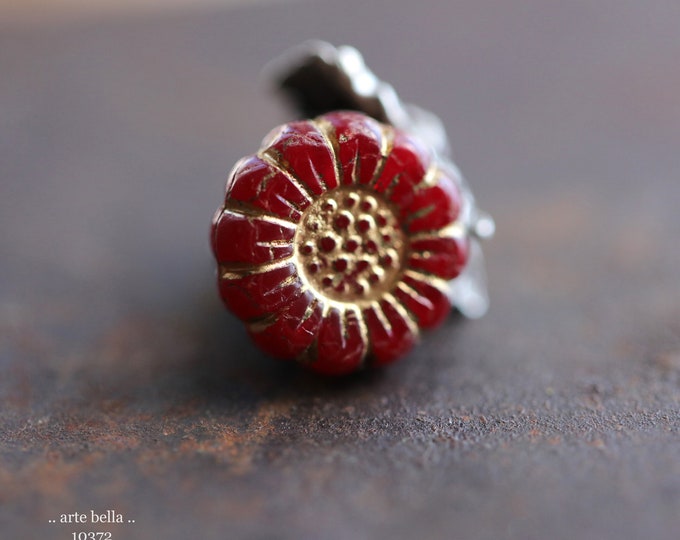 premium glass beads .. GOLDEN VAMP SUNFLOWERS .. 6 Czech Glass Flower Beads 13mm (10372-6) .. jewelry supplies
