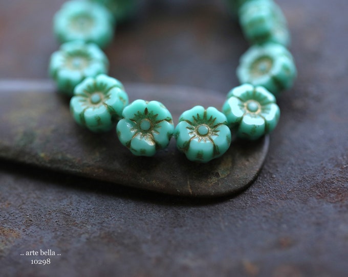 GOLDEN TURQUOISE PANSY 7mm .. 12 Premium Czech Glass Hibiscus Flower Beads (10298-st) .. jewelry supplies