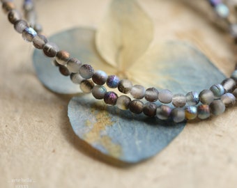 MYSTIC GRAY DRUKS .. 50 Etched Czech Glass Round Druk Beads 3mm (10333-st) .. jewelry supplies