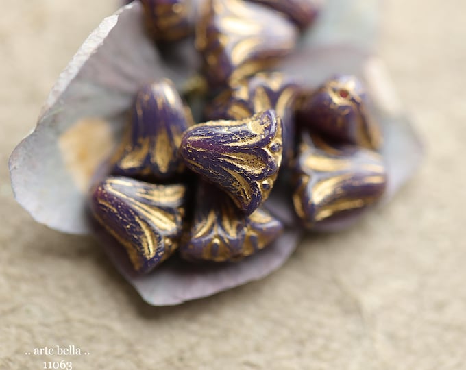 GOLDEN GRAPE LILIES .. New 10 Premium Czech Glass Lily Flower Beads 9x10mm (11063-10) .. jewelry supplies