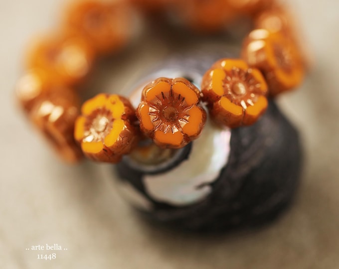 New .. BRONZED PUMPKIN PANSY 7mm .. 12 Premium Czech Glass Petite Hibiscus Flower Beads (11448-st) .. jewelry supplies