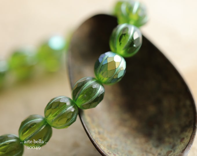 back in stock .. MYSTIC MOSS GLITZ 8mm .. 20 Premium Matte Czech Glass Faceted Melon Beads (10049-st) .. jewelry supplies