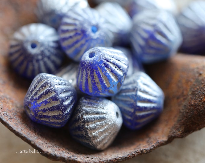 back in stock .. SILVERED PACIFIC TUTUS .. 15 Premium Etched Czech Glass Tribal Bicone Beads 11mm (9104-st) .. jewelry supplies