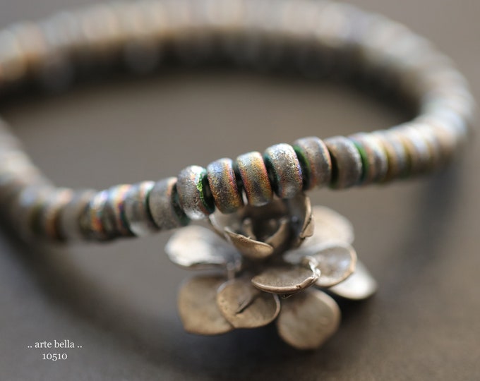 SILVERED PEACOCK WHEELS .. 50 Premium Etched Czech Glass Heishi Rondelle Beads 3x6mm (10510-st) .. jewelry supplies