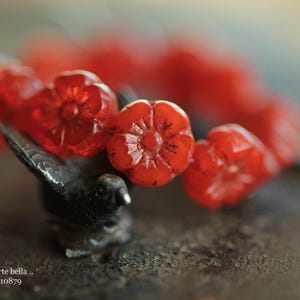 premium glass beads .. COPPERED PERSIMMON PANSY .. 12 Czech Glass Hibiscus Flower Beads 10mm (10879-st) .. jewelry supplies