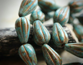Gocce di melone cielo bronzato.. 10 perle di melone in vetro ceco Picasso a goccia 13 x 8 mm (9015-st).. forniture per gioielli