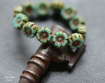 EARTHY TURQUOISE PANSY 7mm .. New 12 Premium Picasso Czech Glass Hibiscus Flower Beads (10301-st)
