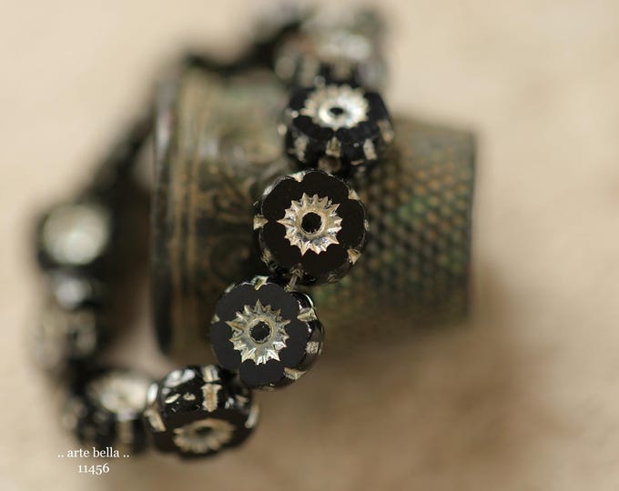 New .. SILVERED TWLIGHT PANSY 7mm .. 12 Premium Czech Glass Petite Hibiscus Flower Beads (11456-st) .. jewelry supplies