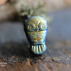 premium glass beads .. MYSTIC MIDNIGHT HOOTS .. 6 Matte Czech Glass Owl Beads 18x11mm (10570-6) .. jewelry supplies
